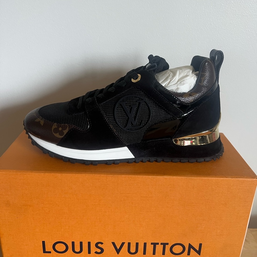 LOUIS VUITTON Run Away Sneakers Size 6